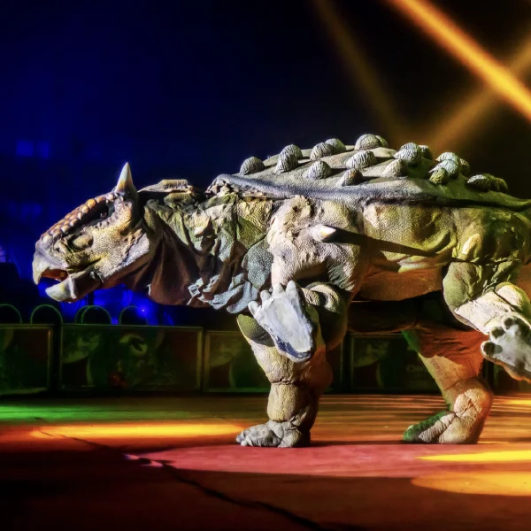 Circo de Dinosaurios en Chile, espectáculo familiar con dinosaurios y actos circenses en vivo